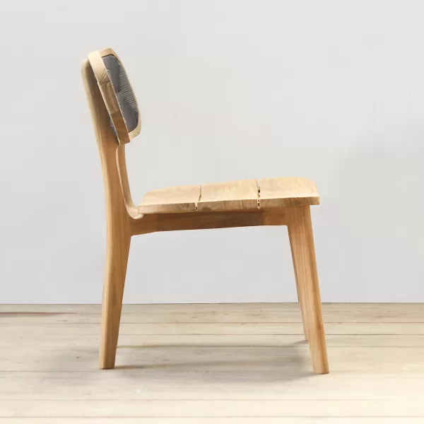Arigatou Chair