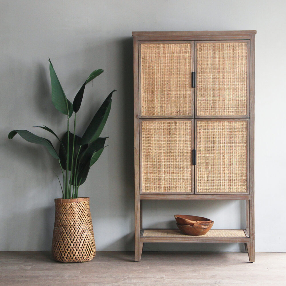 LAWU 4-Door Cabinet